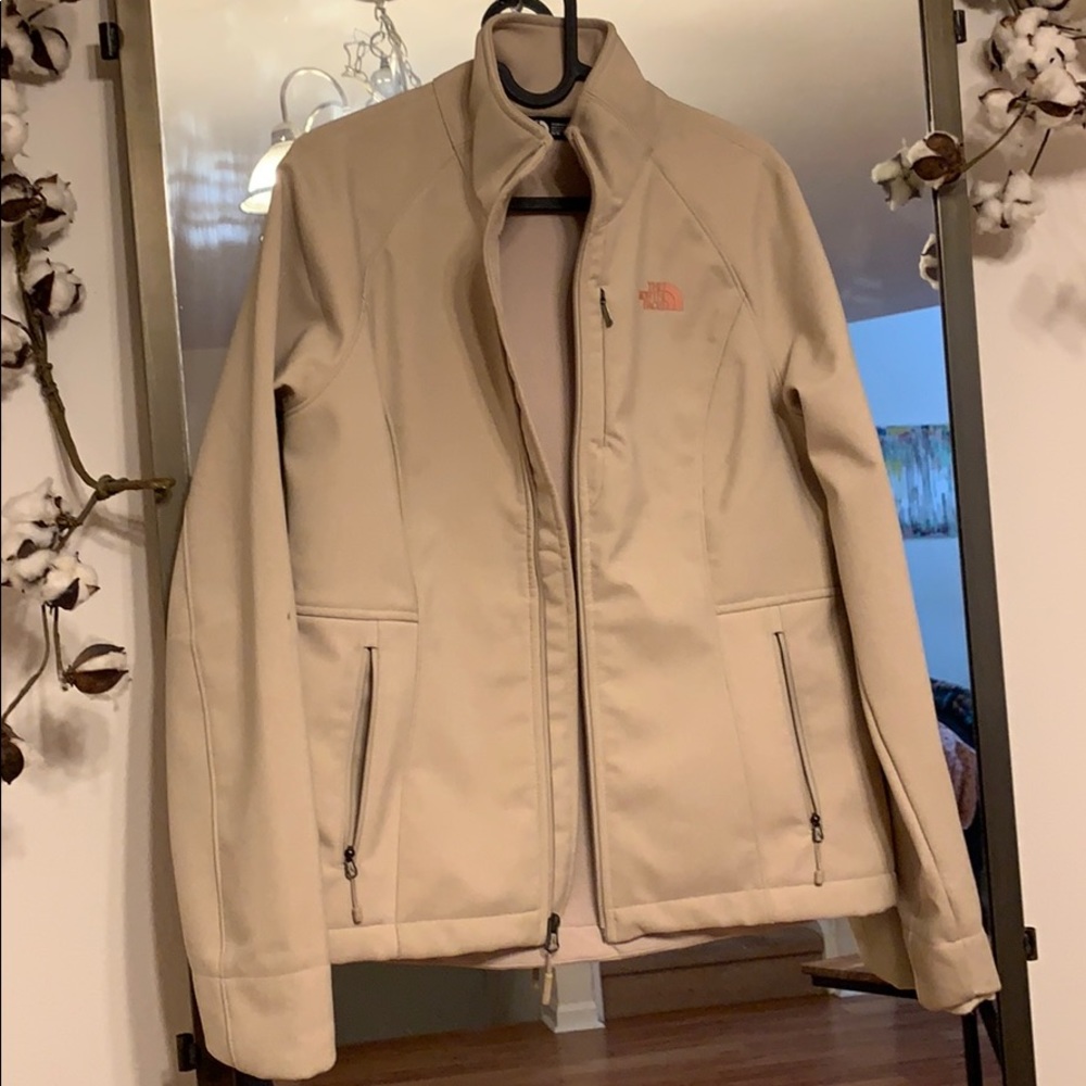 The North Face windwall size med coat